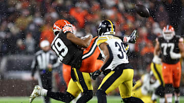 Pittsburgh Steelers v Cleveland Browns