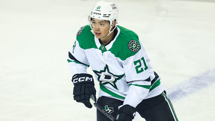 Mar 3, 2026; Calgary, Alberta, CAN; Dallas Stars left wing Jason Robertson (21) skates during the warmup period against the Calgary Flames at Scotiabank Saddledome. Mandatory Credit: Sergei Belski-Imagn Images