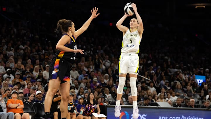 Jun 11, 2025; Phoenix, Arizona, USA; Dallas Wings guard Paige Bueckers (5) against the Phoenix Mercury in the second half at PHX Arena. Mandatory Credit: Mark J. Rebilas-Imagn Images Jun 11, 2025; Phoenix, Arizona, USA; Dallas Wings guard Paige Bueckers (5) against the Phoenix Mercury in the second half at PHX Arena. Mandatory Credit: Mark J. Rebilas-Imagn Images