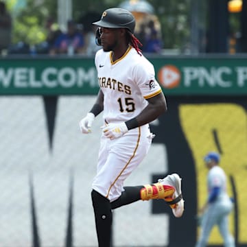 Pittsburgh Pirates center fielder Oneil Cruz