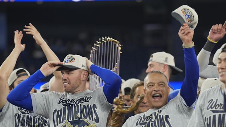 Freeman and Roberts' Dodgers won World Series Game 7 5-4.