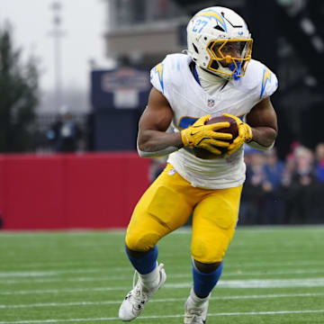 Los Angeles Chargers running back J.K. Dobbins makes a catch against the New England Patriots.