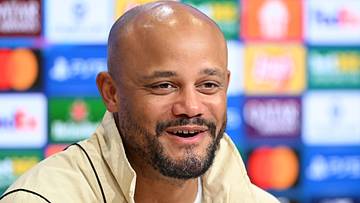 Vincent Kompany sera suspendu pour les demi-finales aller. Vincent Kompany sera suspendu pour les demi-finales aller.