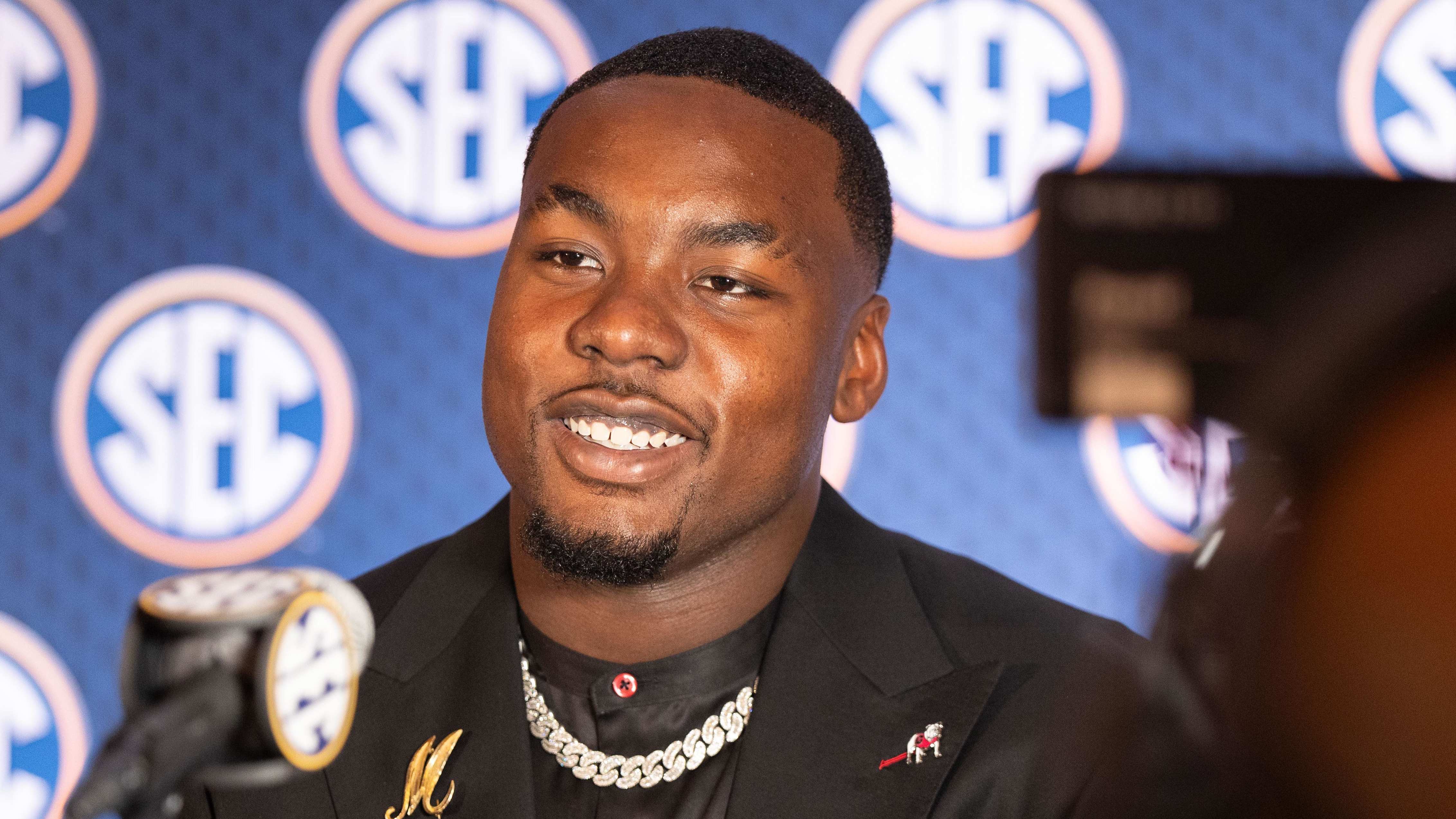 Carolina Panthers gamble on athletic upside with 2025 NFL mock draft choice