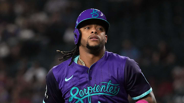 Arizona Diamondbacks second base Ketel Marte runs back to the team's dugout.