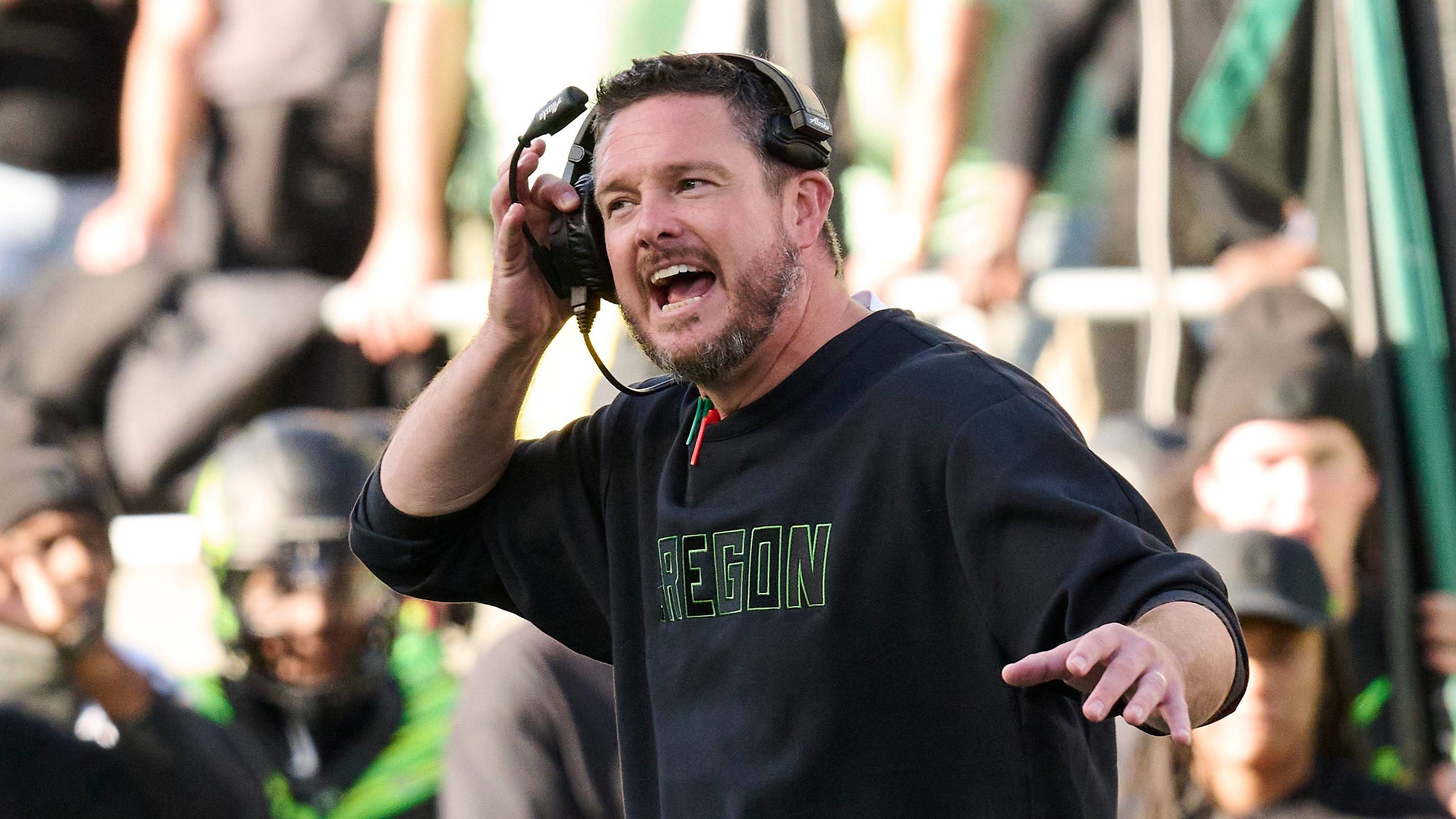 Big Ten Acknowledges Officiating Error in Oregon's Two-Point Conversion Attempt vs. UCLA