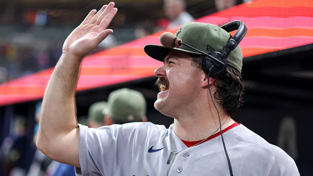 May 16, 2026; Atlanta, Georgia, USA; Boston Red Sox pitcher Payton Tolle (70) celebrates after a victory over the Atlanta Braves at Truist Park. Mandatory Credit: Brett Davis-Imagn Images May 16, 2026; Atlanta, Georgia, USA; Boston Red Sox pitcher Payton Tolle (70) celebrates after a victory over the Atlanta Braves at Truist Park. Mandatory Credit: Brett Davis-Imagn Images