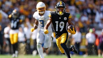 Los Angeles Chargers v Pittsburgh Steelers