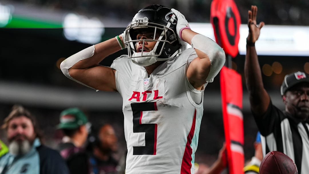 Atlanta Falcons v Philadelphia Eagles