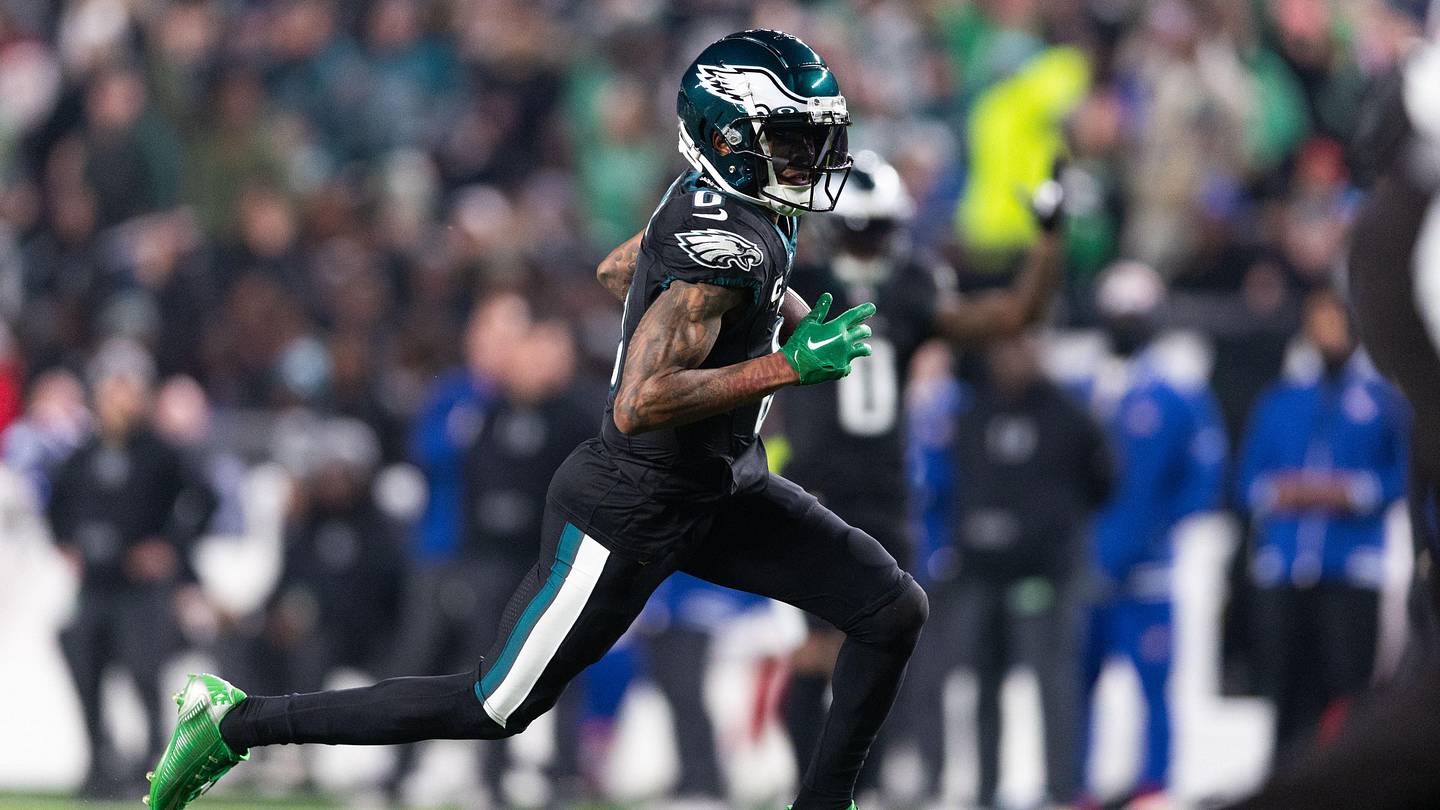 DeVonta Smith Takes Veiled Shot at Brian Johnson for Holding Offense Back - Vimarsana News