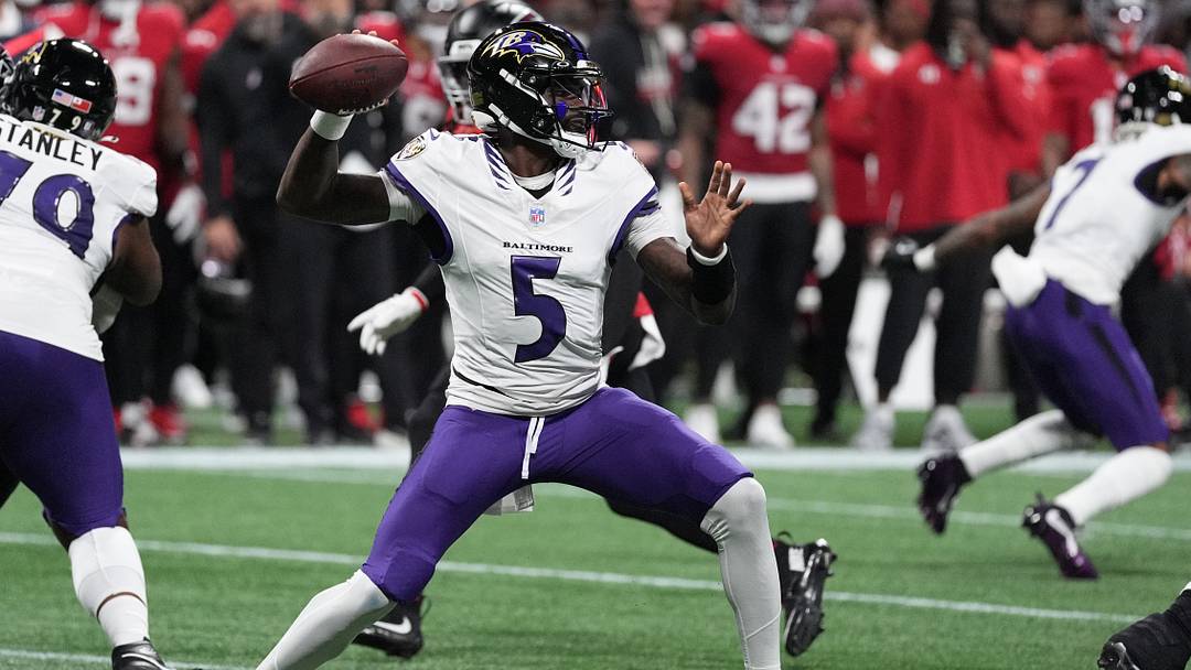 Oct 11, 2026; Atlanta, Georgia, USA; Baltimore Ravens quarterback Tyler Huntley (5) throws during the second quarter against the Atlanta Falcons at Mercedes-Benz Stadium. Mandatory Credit: Dale Zanine-Imagn Images Oct 11, 2026; Atlanta, Georgia, USA; Baltimore Ravens quarterback Tyler Huntley (5) throws during the second quarter against the Atlanta Falcons at Mercedes-Benz Stadium. Mandatory Credit: Dale Zanine-Imagn Images