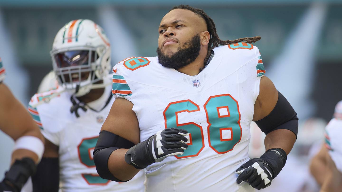 Panthers Sign Free Agent Lineman to Massive Contract in Bid to Protect Bryce Young - Vimarsana News