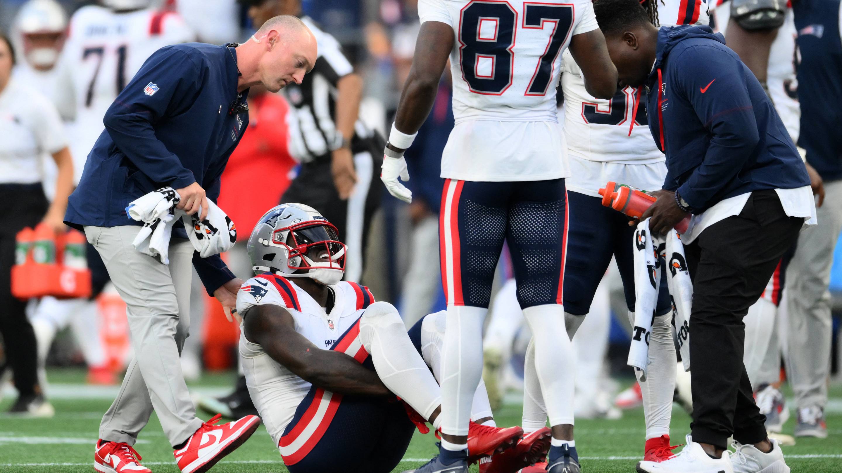 A.J. Brown Suffered Similar Issue He Had In Final Years With Eagles In Patriots Debut