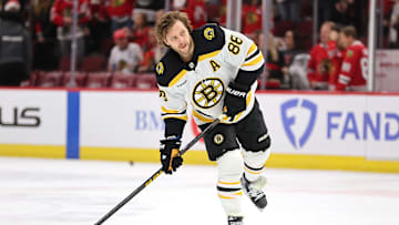 Boston Bruins v Chicago Blackhawks