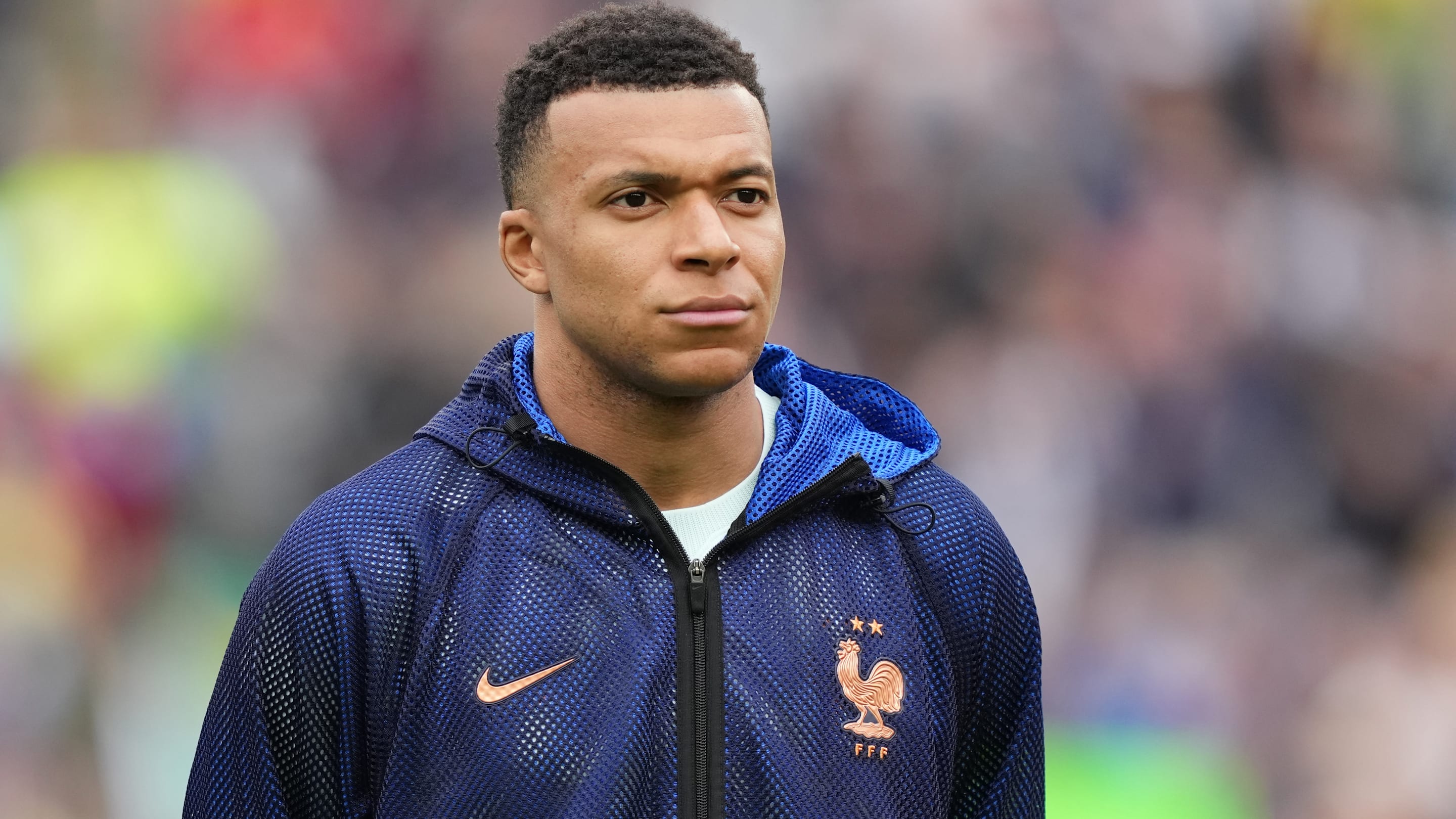 PSG mercato : Kylian Mbappé annonce vouloir quitter le Real Madrid pour revenir au PSG