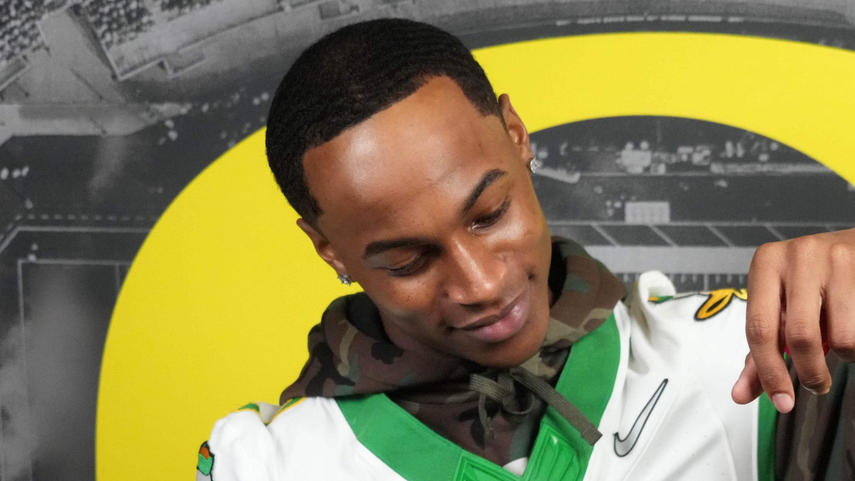 Oregon Receiver Evan Stewart Reveals Intense Mentality for Next Season