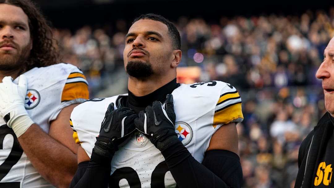Pittsburgh Steelers v Baltimore Ravens