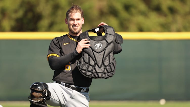 Feb 14, 2024; Bradenton, FL, USA; Pittsburgh Pirates catcher Yasmani Grandal (6) works out at Pirate