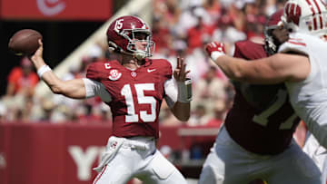 Alabama quarterback Ty Simpson (15)