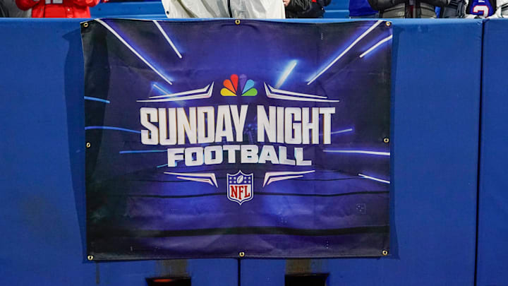 We've been waiting all summer for Sunday night. We've been waiting all summer for Sunday night.