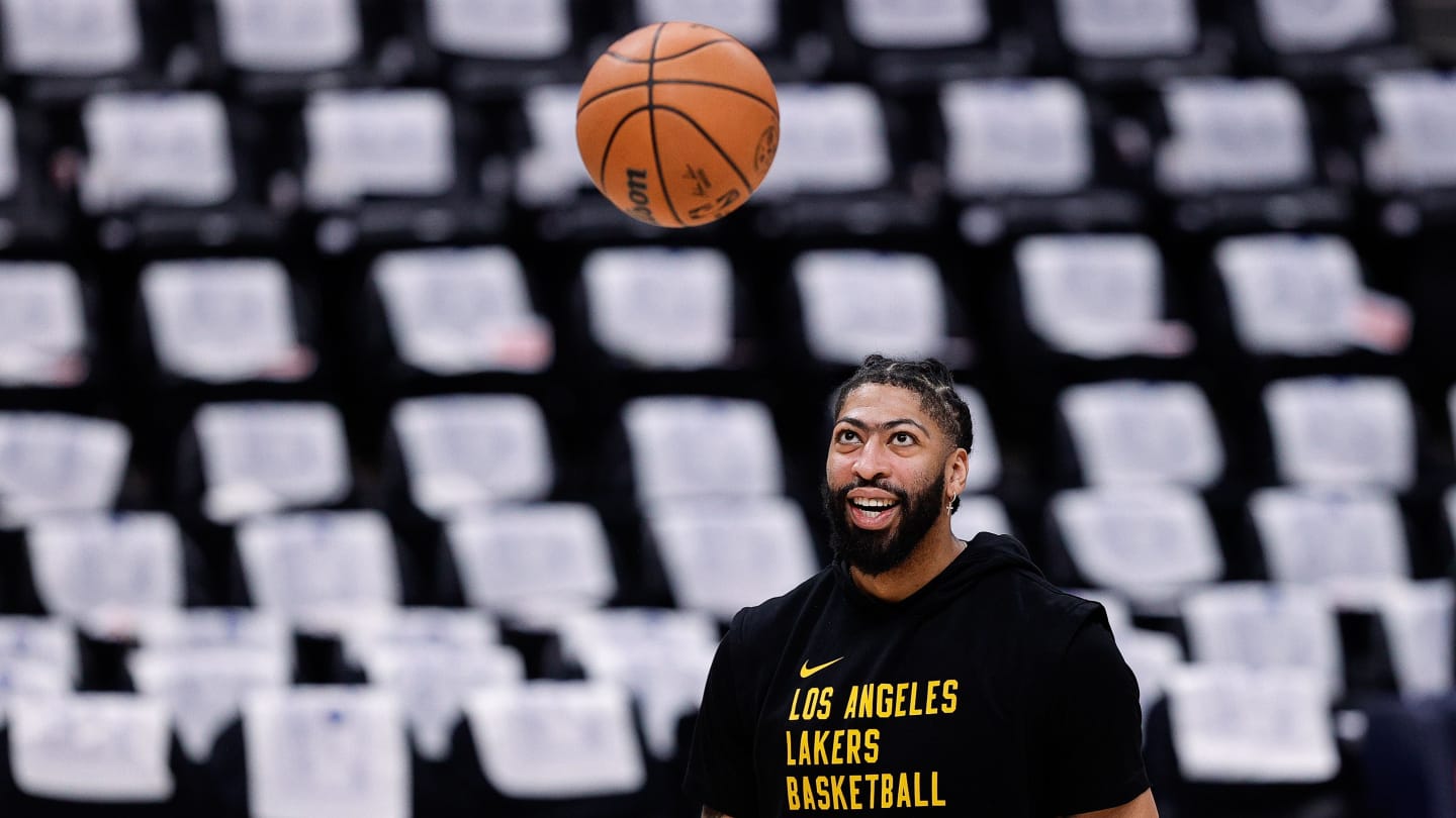 Lakers News: Should Anthony Davis Request Trade This Season?
