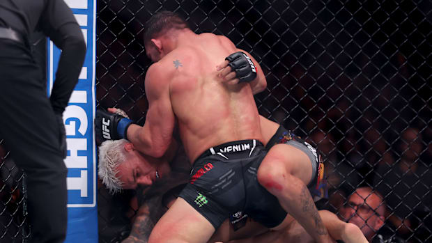 Chandler nearly beat Oliveira in their second fight