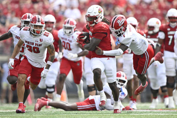 Louisville Cardinals running back Keyjuan Brown (22) runs the ball