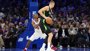 Kristaps Porzingis handles the ball