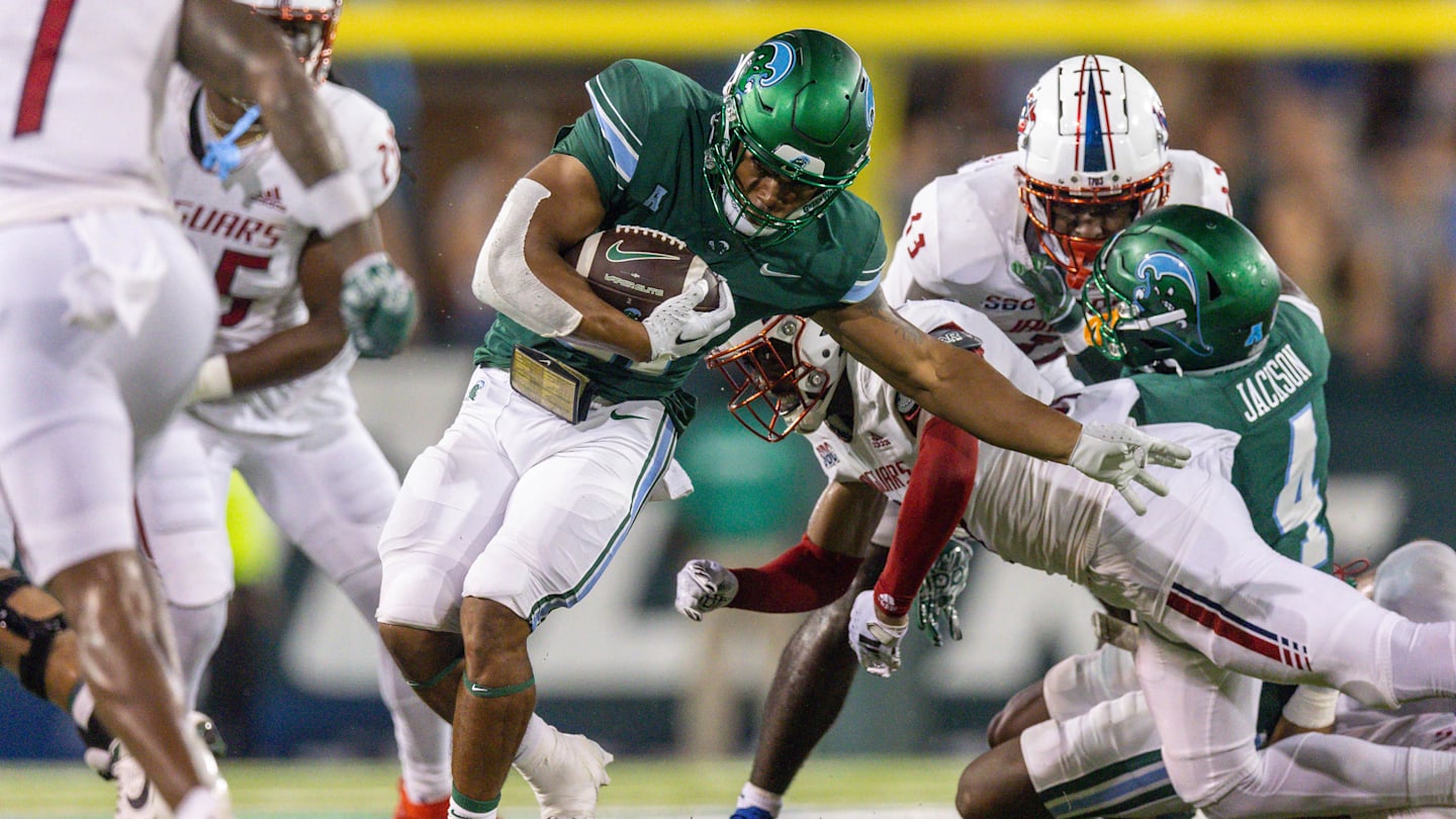 Oregon Ducks Transfer Portal Running Back Makhi Hughes Ranks Among Best
