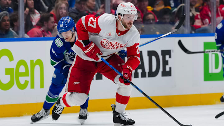 Detroit Red Wings v Vancouver Canucks
