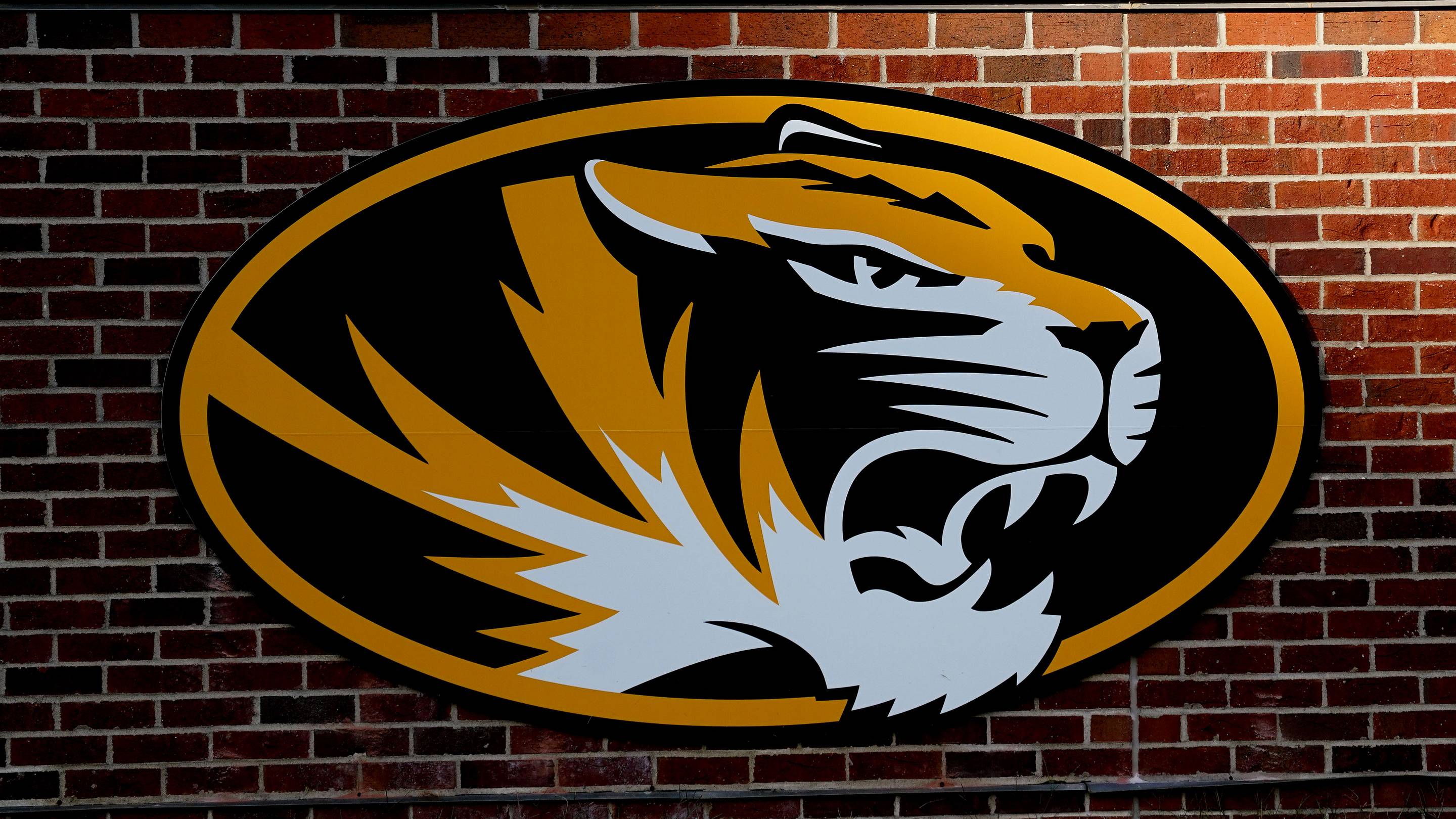 Hospitalized Missouri Offensive Lineman in Need of Heart Transplant: ‘He Does Need Help in a Hurry’