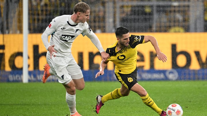 Max Moerstedt im Zwekampf mit Dortmunds Yan Couto