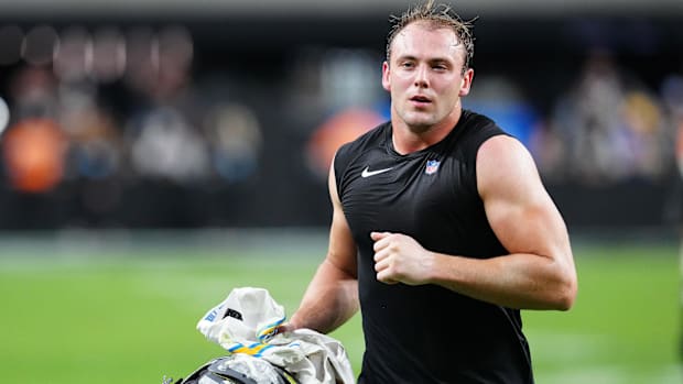 Las Vegas Raiders tight end Brock Bowers (89) jogs off the field after the Raiders were defeated by the Los Angeles Chargers