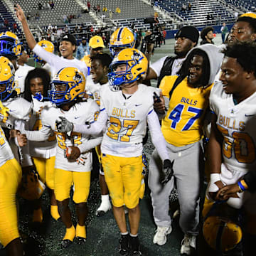 Miami Northwestern Names Jaquatin Victrum Interim Head Football Coach on Wednesday