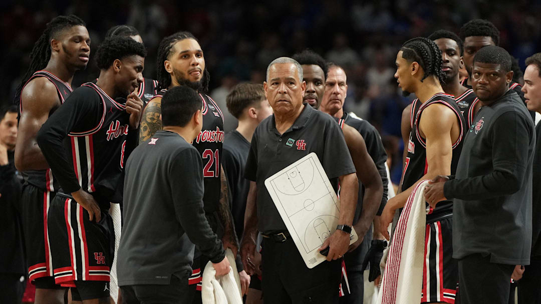 Apr 5, 2025; San Antonio, TX, USA; Houston Cougars head coach Kelvin Sampson looks at the Duke Blue Devils during a timeout during the second half in the semifinals of the men's Final Four of the 2025 NCAA Tournament at the Alamodome. Mandatory Credit: Bob Donnan-Imagn Images