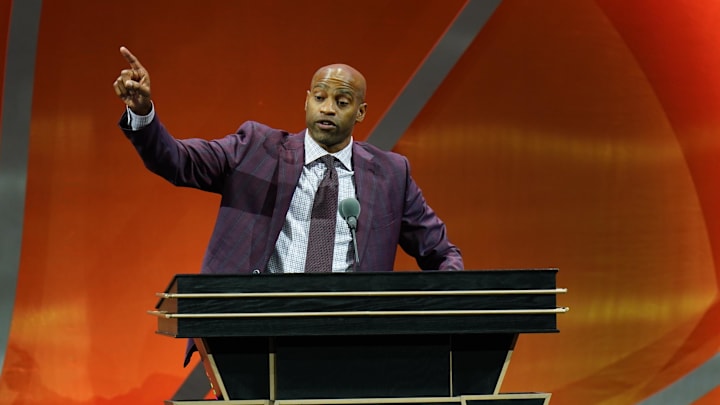 Vince Carter at his Hall of Fame induction ceremony.
