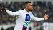 Les ultras parisiens ont réservé un bel accueil à leurs joueurs après la victoire