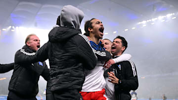 Der HSV feiert den Sieg im Nordderby Der HSV feiert den Sieg im Nordderby