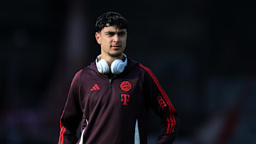 Bayern Munich midfielder Aleksandar Pavlović will be out for three month after fracturing his collarbone against VfB Stuttgart.