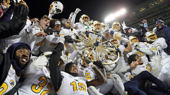 Vivek Ramaswamy wants to cut Kent State and Akron. Will that benefit the Ohio State University?