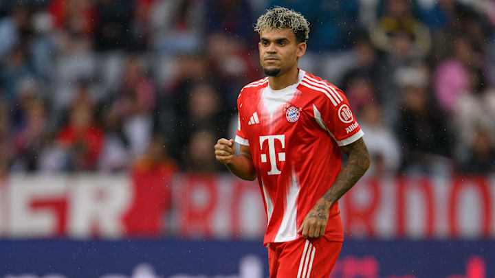 Luis Diaz hat sein Debüt für den FC Bayern gegeben Luis Diaz hat sein Debüt für den FC Bayern gegeben