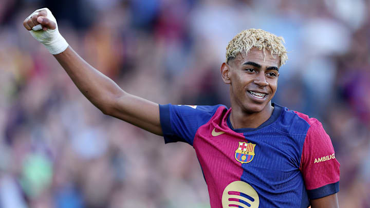 Lamine Yamal a promis quelque chose à ces supporters pour la saison prochaine. Lamine Yamal a promis quelque chose à ces supporters pour la saison prochaine.