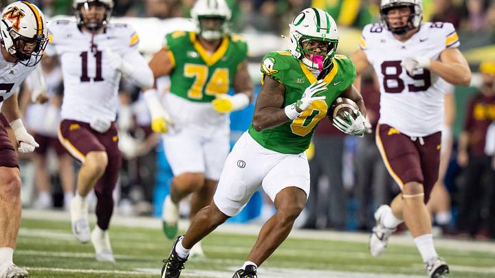 Oregon running back Jordon Davison breaks away for a touchdown run as the Oregon Ducks host the Minnesota Golden Gophers on Nov. 14, 2025, at Autzen Stadium in Eugene, Oregon.