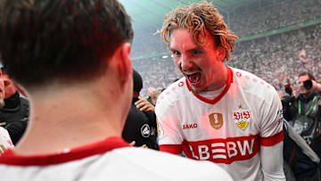 Nick Woltemade (r)