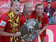 Magdalena Eriksson und Pernille Harder (links und Mitte) sollen beim FC Bayern verlängern