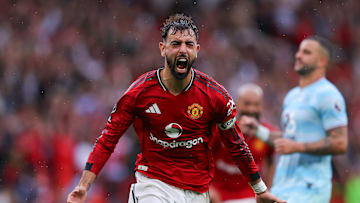 Manchester United v Burnley - Premier League