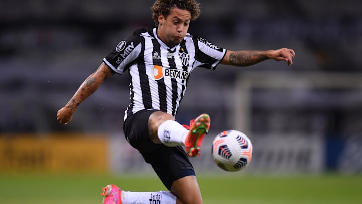 Galo investe forte no futebol, mas quer reduzir custo de operação Galo investe forte no futebol, mas quer reduzir custo de operação