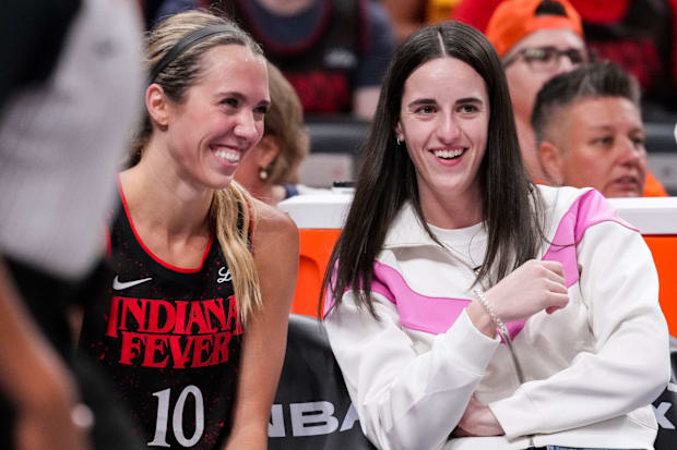 Lexie Hull, Caitlin Clark