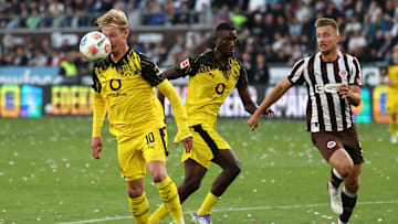 FBL-GER-BUNDESLIGA-ST PAULI-DORTMUND
