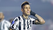 O camisa 25 é titular da equipe, mas não vive uma boa fase